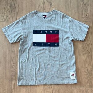 Kith x Tommy Hilfiger Short Sleeve Tee in Gray with classic Logo Large